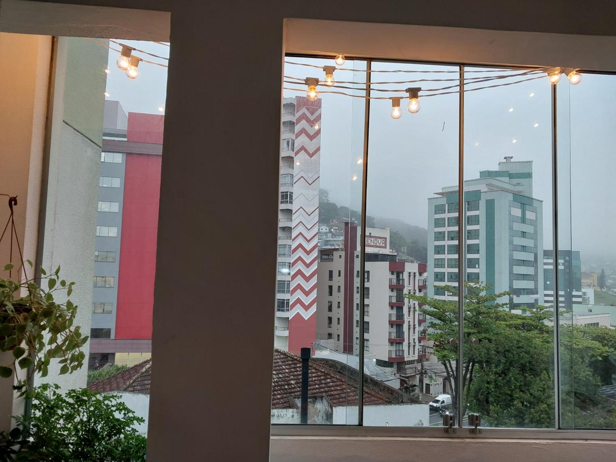 Custo Beneficio No Centro 4 Pessoas, 2q, Ar, Garagem, Cozinha Completa Apartment